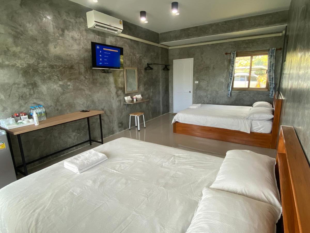 Eden House Resort 나콘나욕 외부 사진