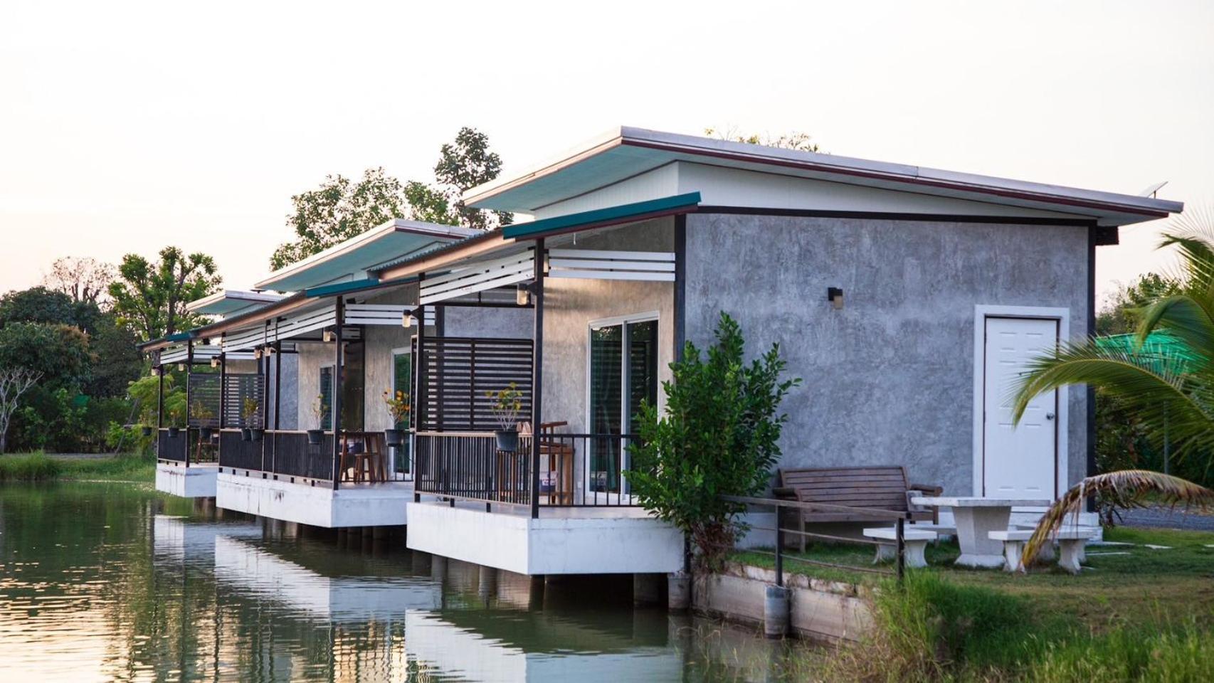 Eden House Resort 나콘나욕 외부 사진