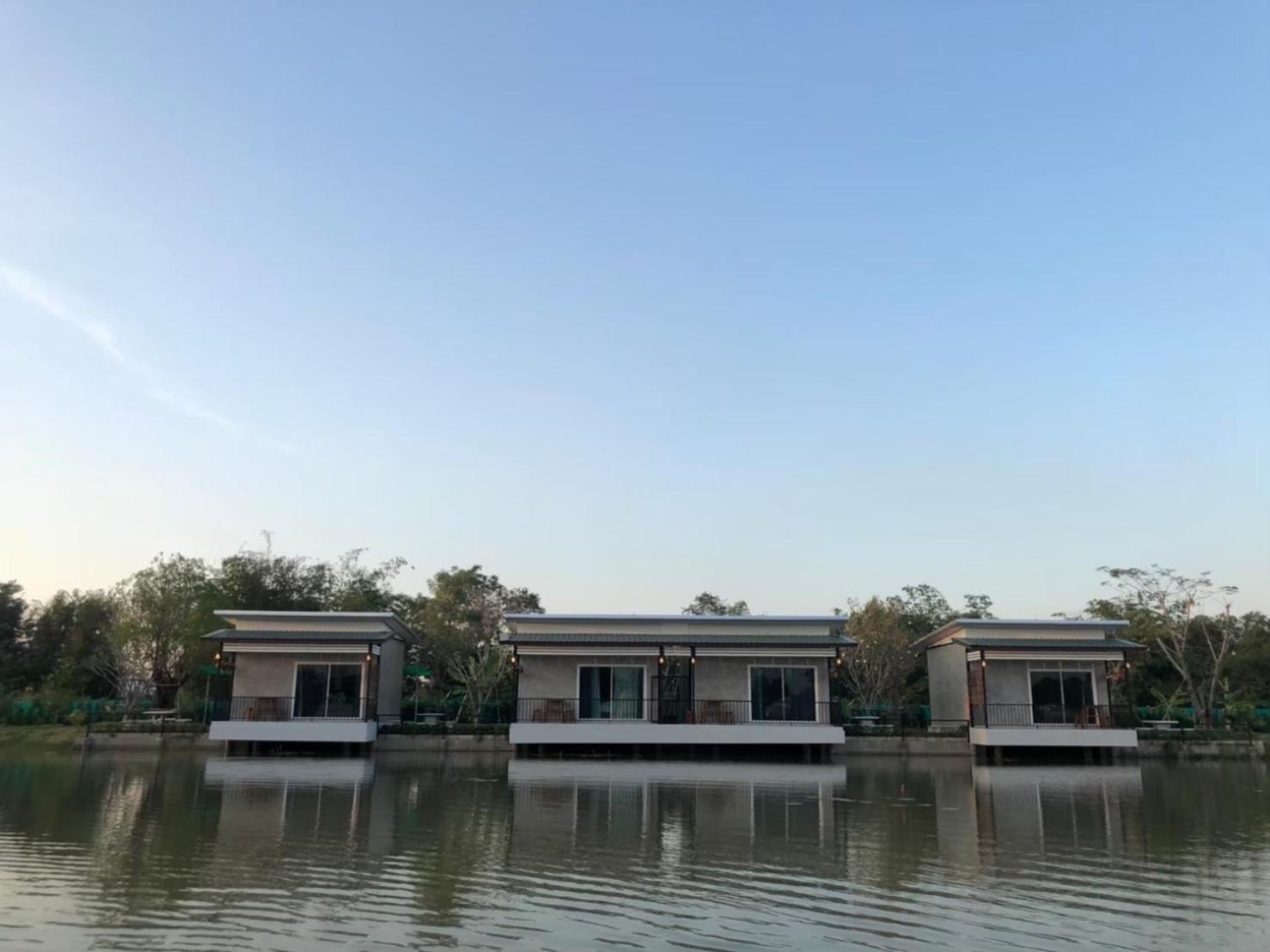 Eden House Resort 나콘나욕 외부 사진