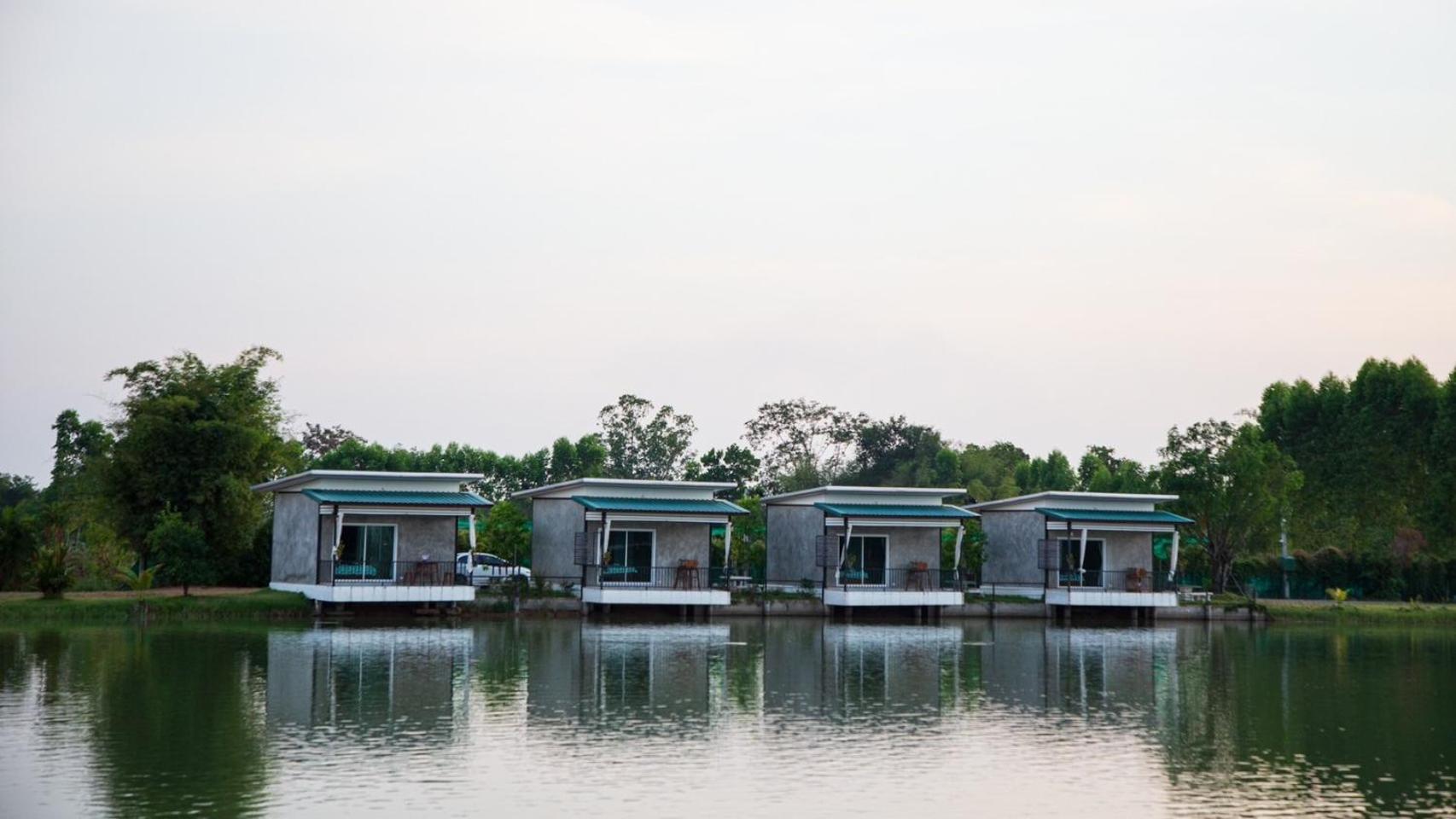 Eden House Resort 나콘나욕 외부 사진